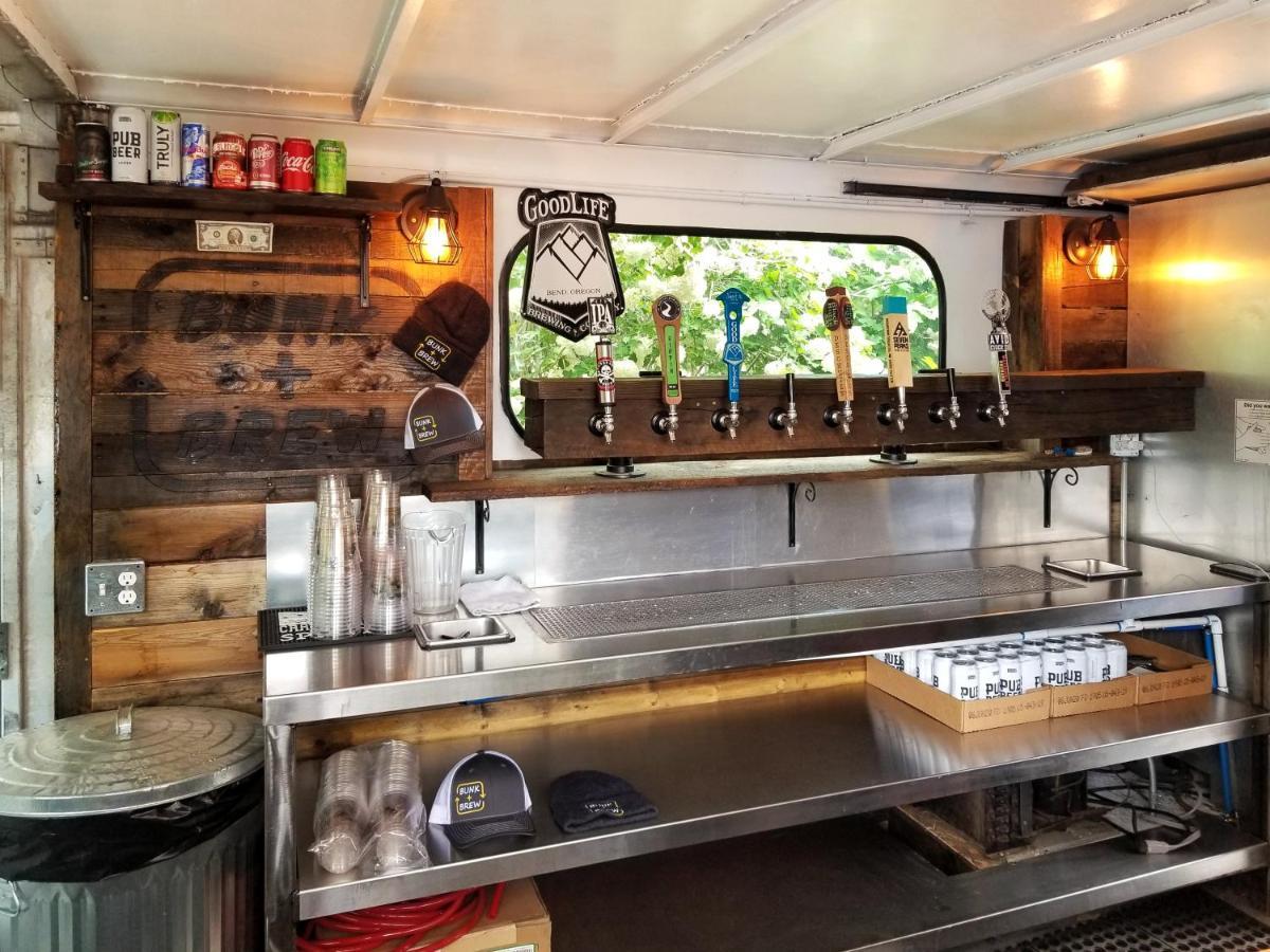 Bunk & Brew Historic Lucas House - Hostel Bend Exteriör bild