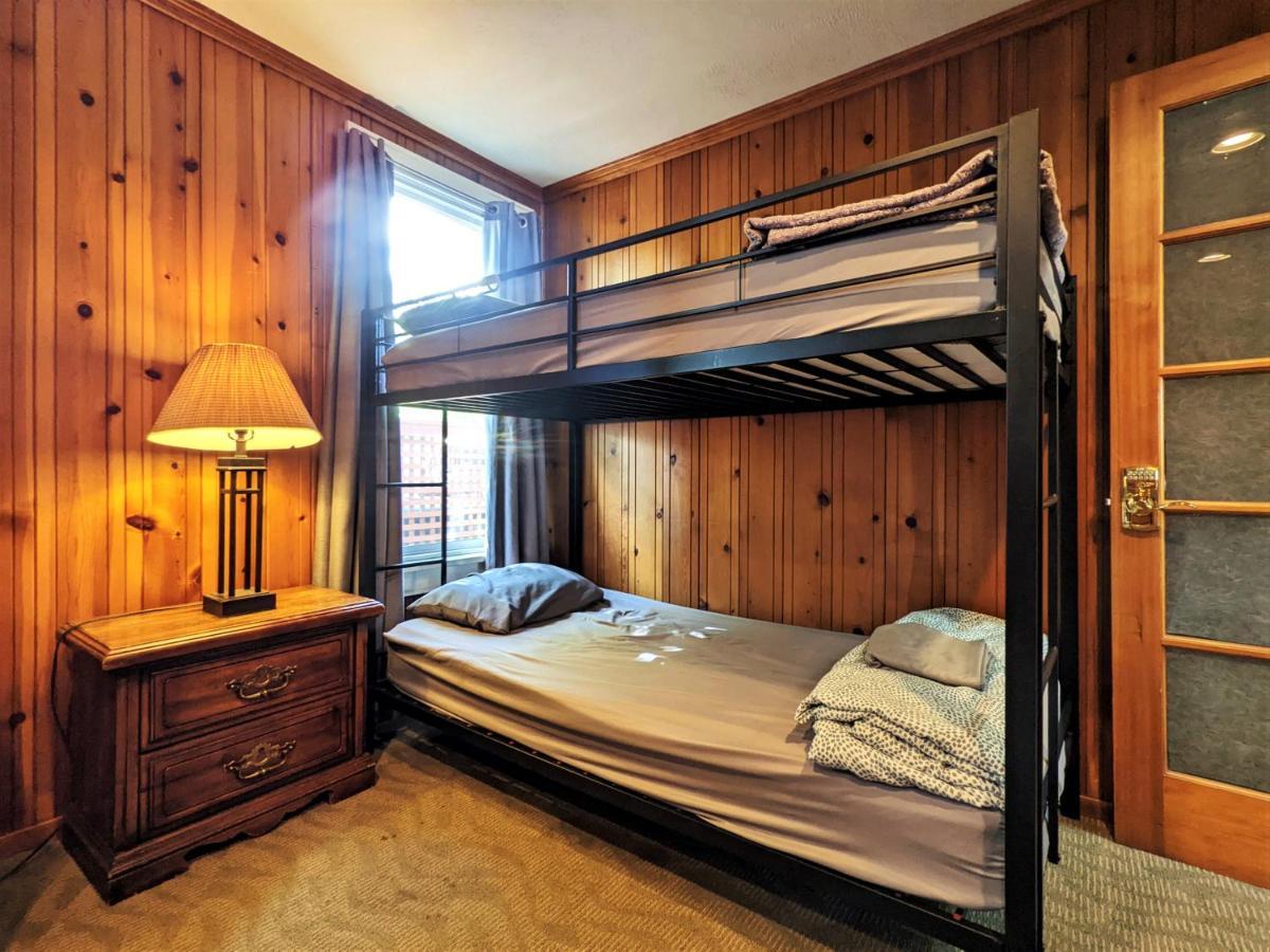 Bunk & Brew Historic Lucas House - Hostel Bend Exteriör bild