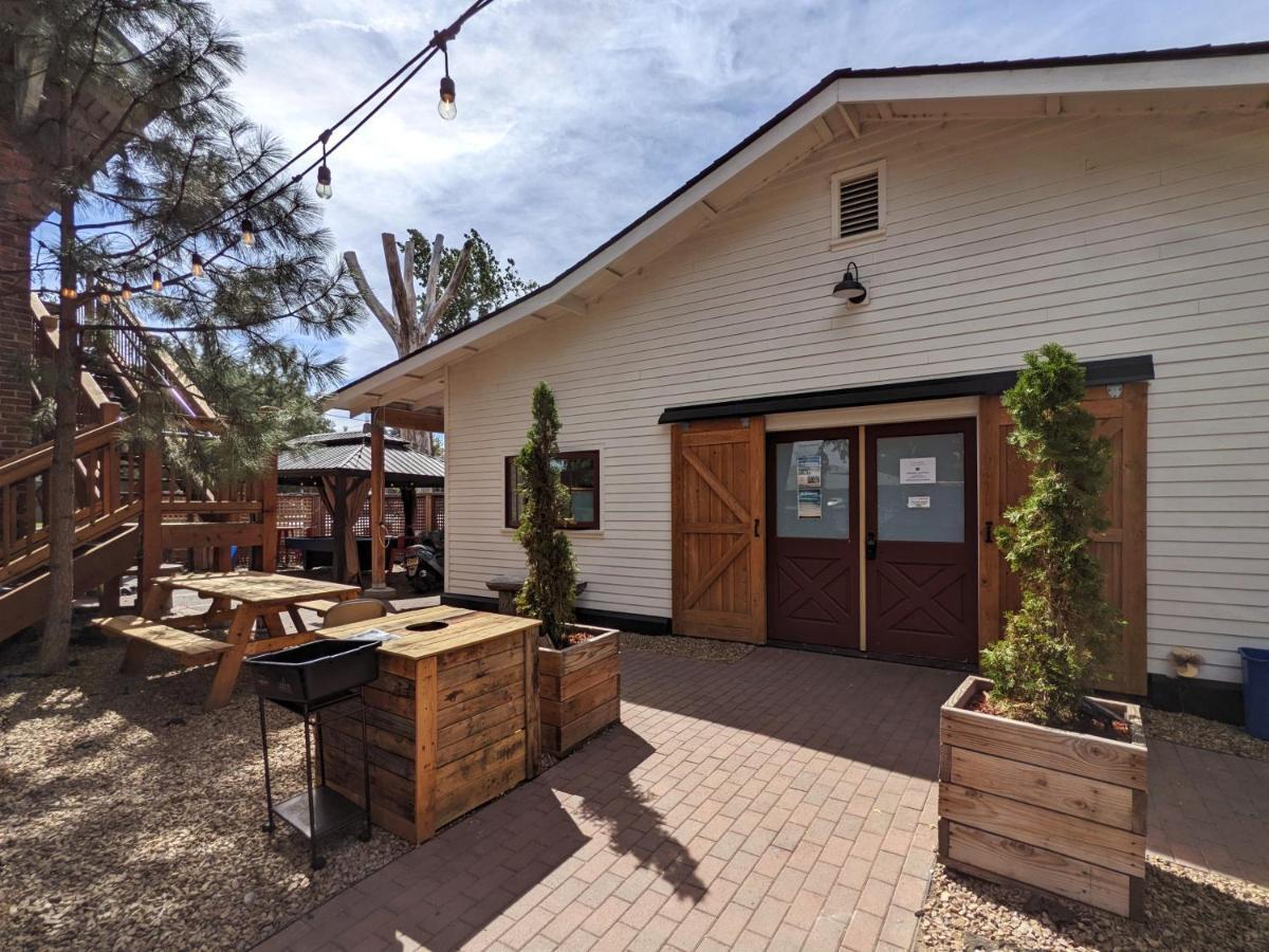 Bunk & Brew Historic Lucas House - Hostel Bend Exteriör bild