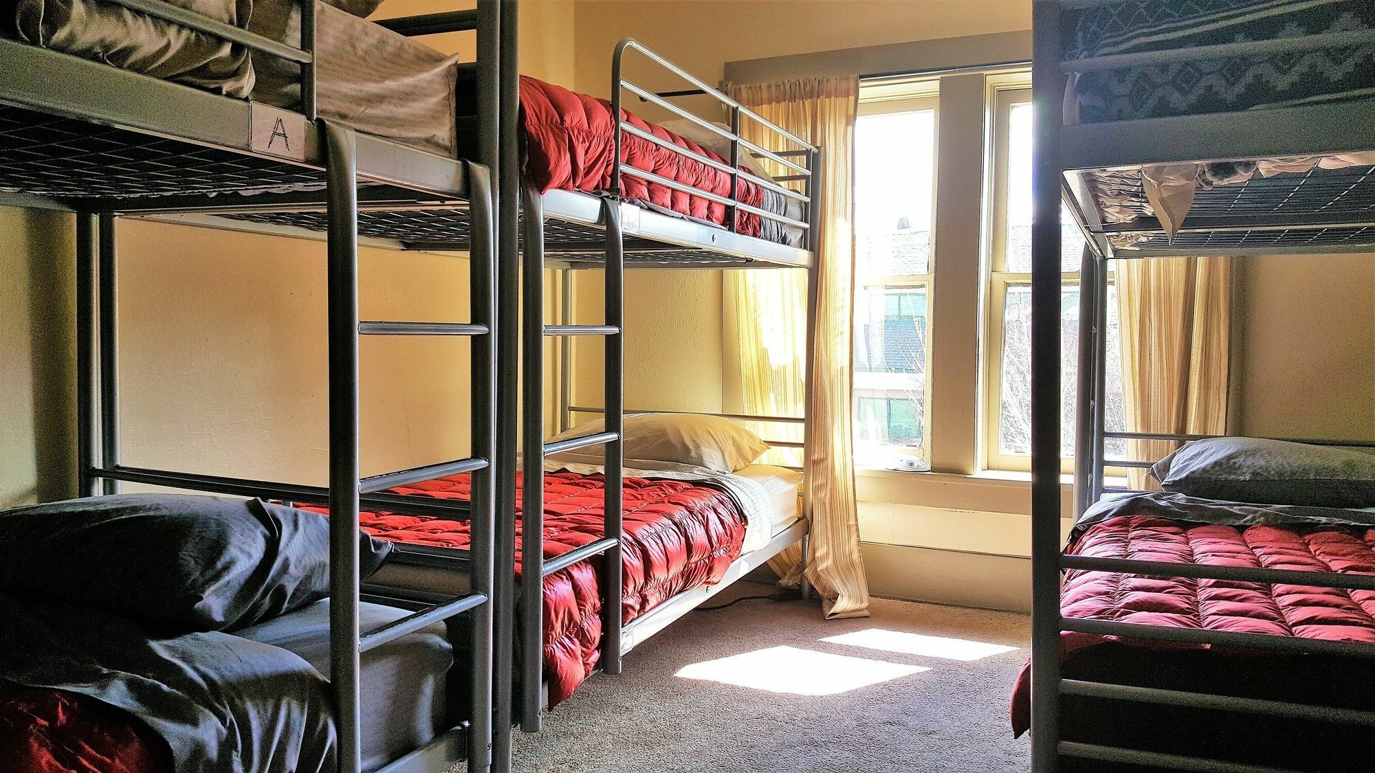 Bunk & Brew Historic Lucas House - Hostel Bend Exteriör bild
